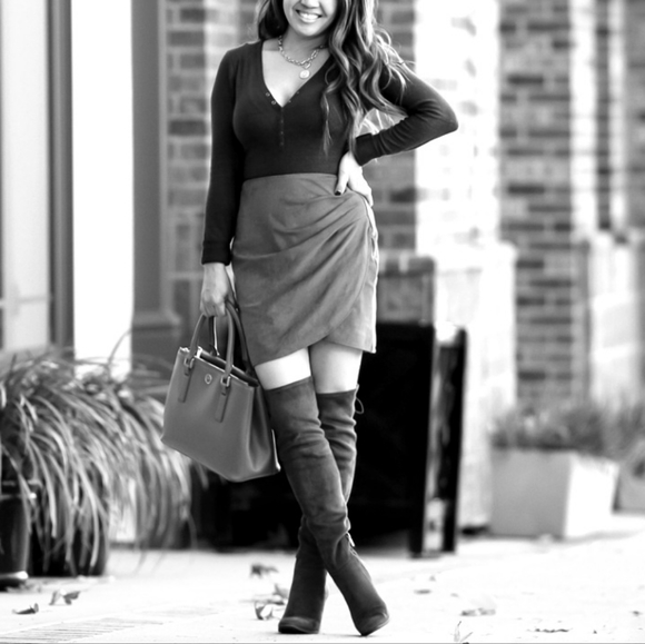 Sexy Vince Camuto Fitted Microsuede Dark Gray Over the Knee Boots - Picture 3 of 10